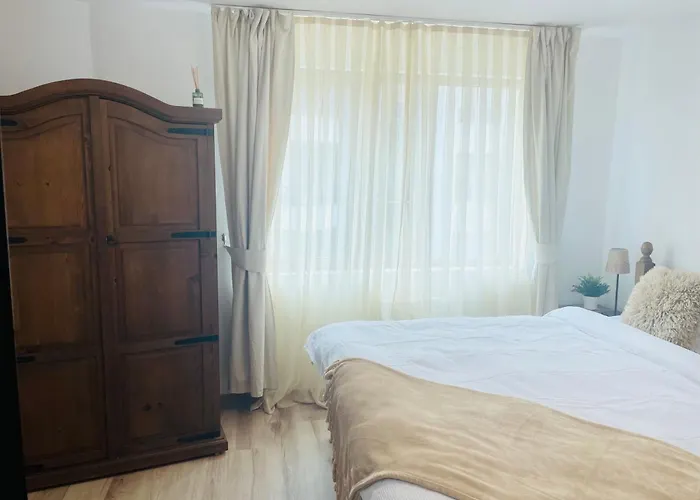 아파트 In Bansko, Very Close To The Gondola 반스코